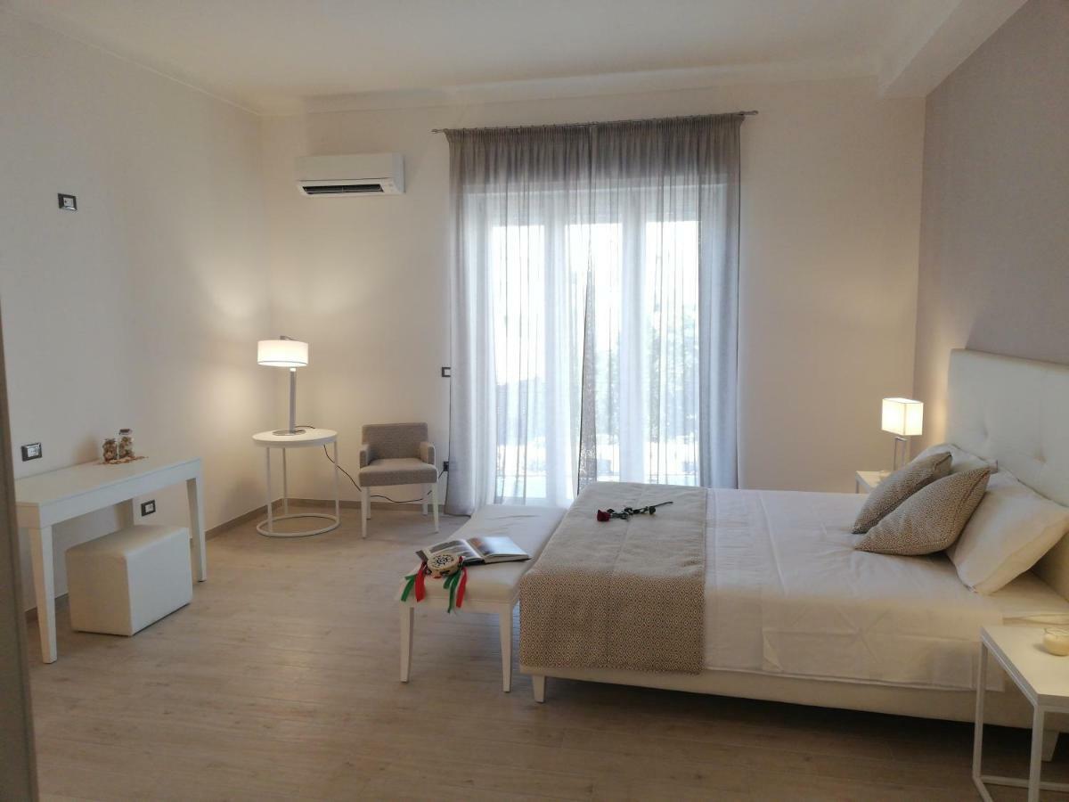 Kaloneiro Guest House Corigliano dʼOtranto Екстериор снимка