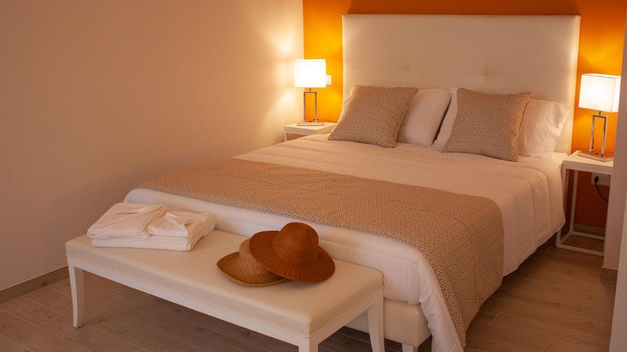 Kaloneiro Guest House Corigliano dʼOtranto Екстериор снимка